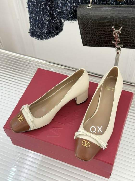 Picture of Valentino Shoes _SKUValentinosz35-40JX020320318